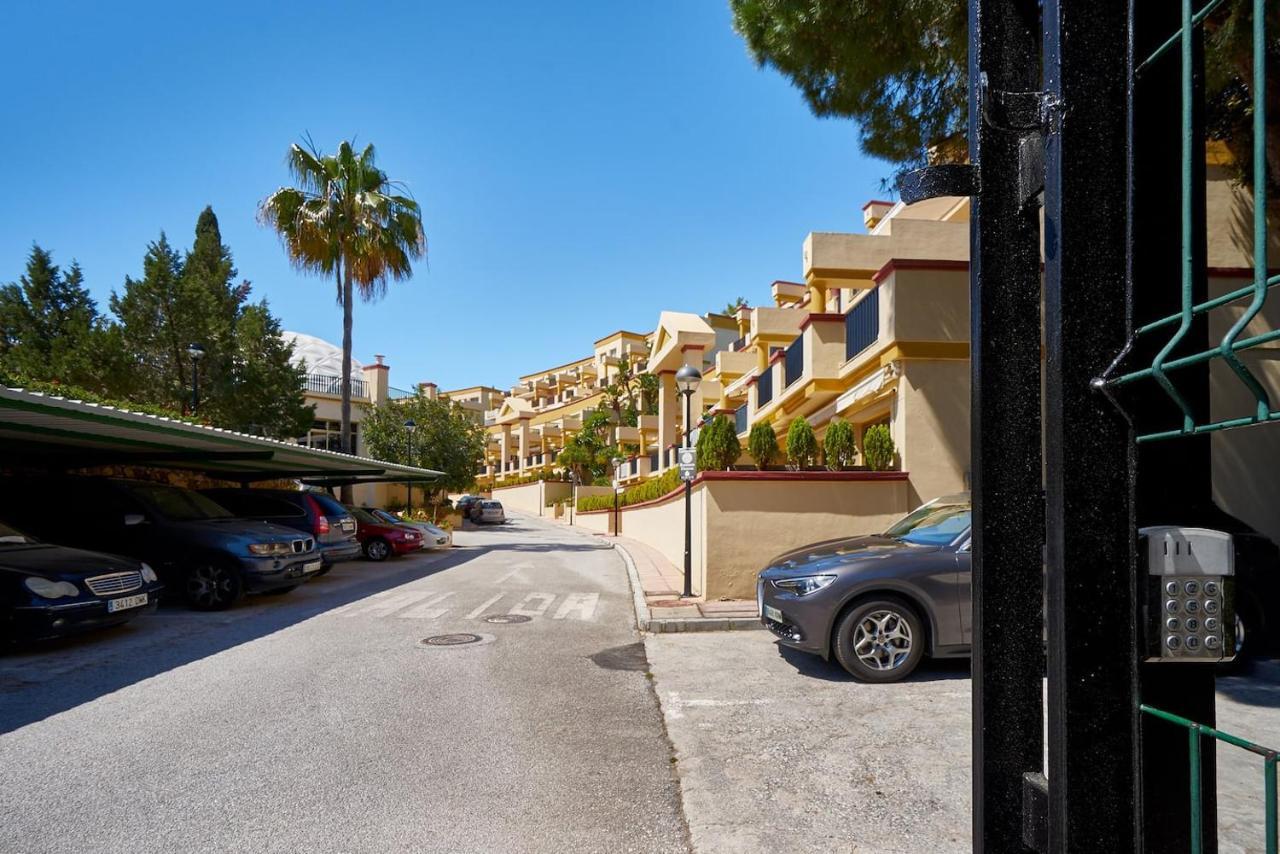 Oleholidays 517 Romana Playa Junto A La Playa Marbella Exterior photo